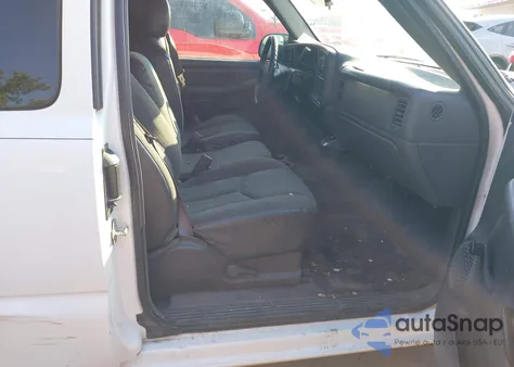 2006 Chevrolet Silverado 1500 Work Truck from USA, damaged, VIN 1GCEC19X46Z107933